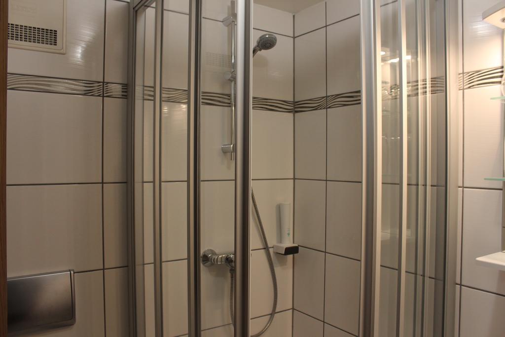 Airport-Hotel Zum Taubengrund Kelsterbach Oda fotoğraf
