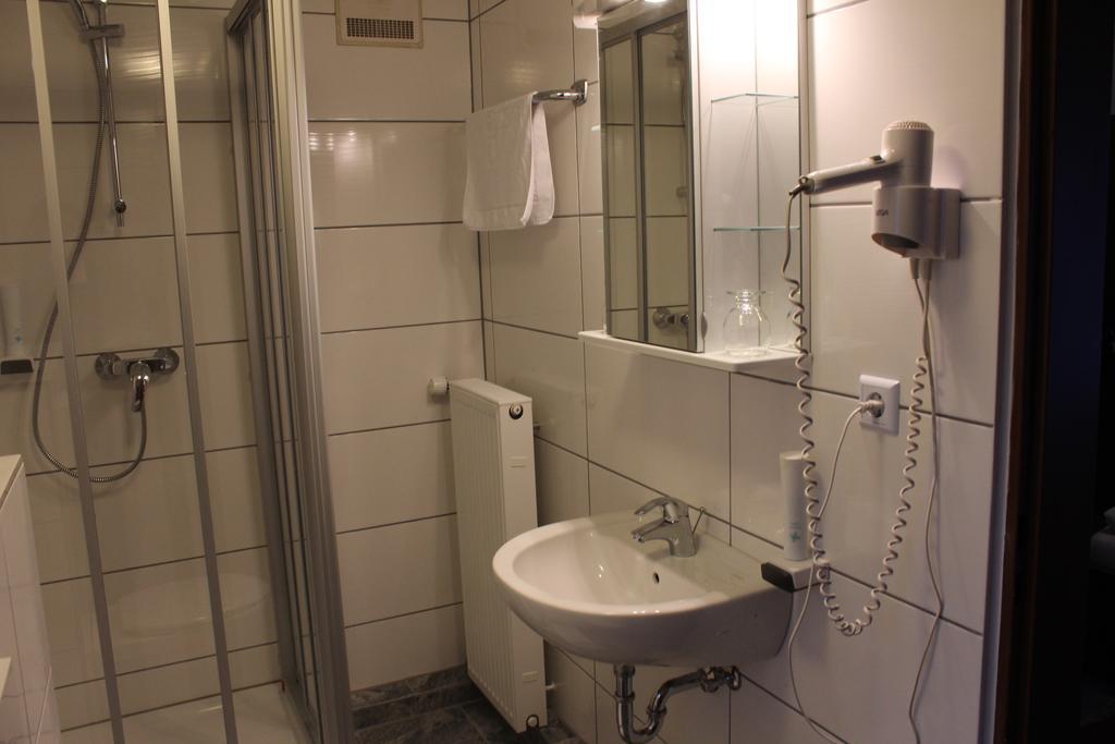 Airport-Hotel Zum Taubengrund Kelsterbach Oda fotoğraf