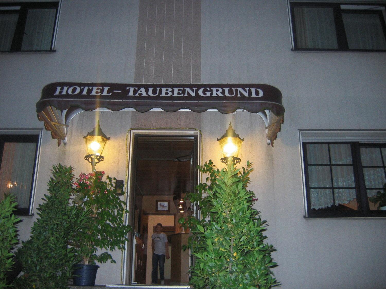 Airport-Hotel Zum Taubengrund Kelsterbach Dış mekan fotoğraf
