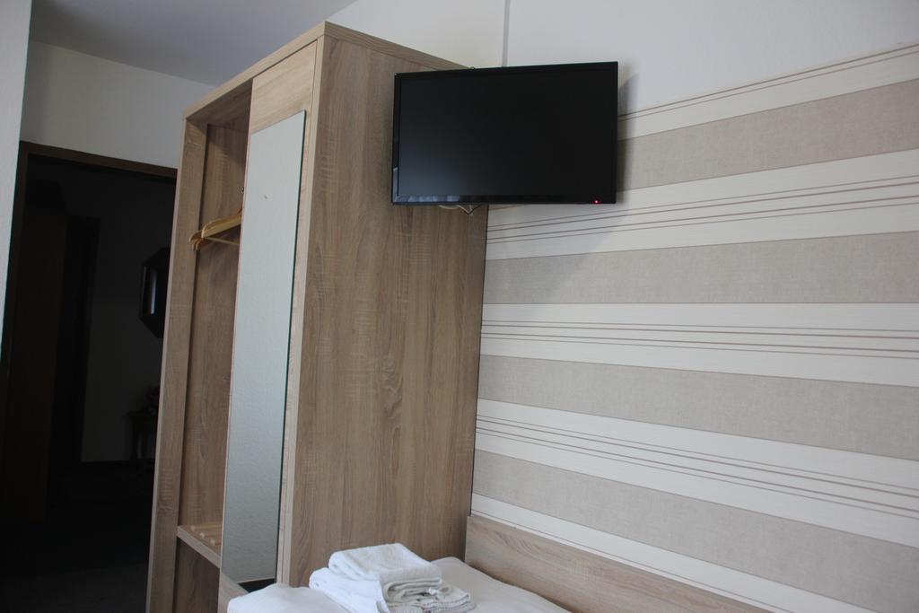 Airport-Hotel Zum Taubengrund Kelsterbach Dış mekan fotoğraf